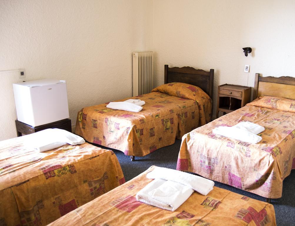 Hotel Casino Carmelo Habitación foto